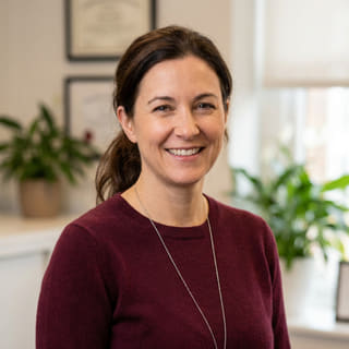 Profilfoto von Laura Bennett, aufgeführt als Leiterin für Plattformstandards bei Klar Zinsmehrenz